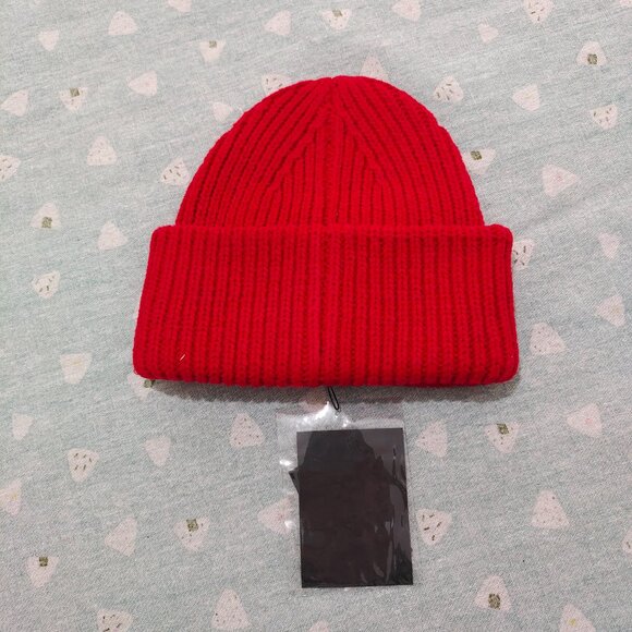 Acne Studios Red Knitted Hat With Embroidered Smiley Logo Patch - Picture 2 of 8